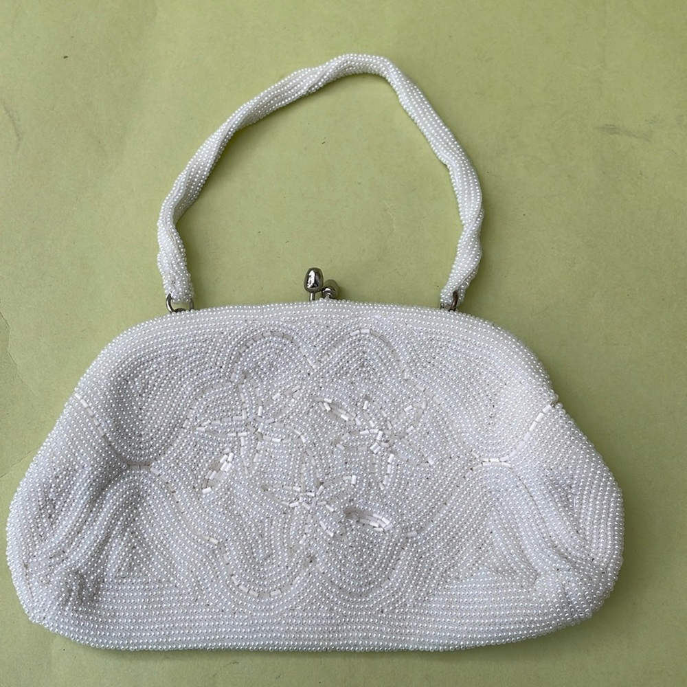Vintage white all beaded mini bag/clutch